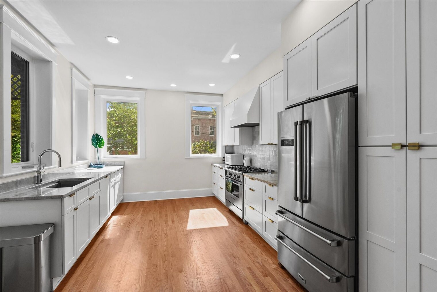 Building Photo - 1754 Park Rd NW