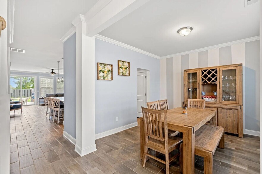 Building Photo - 2593 Pegasus Pl