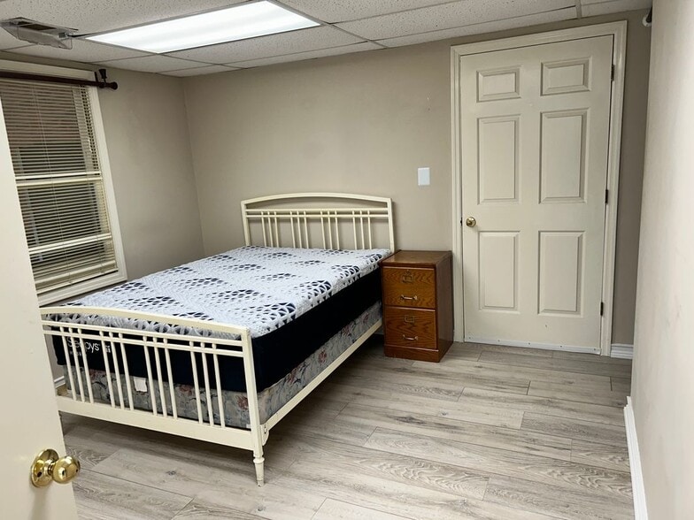 Building Photo - 4079 Sardis Church Rd