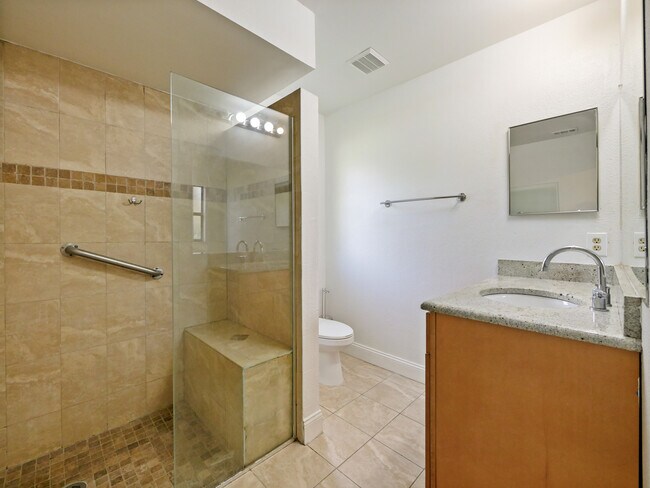 Building Photo - 7970 Glen Abbey Cir