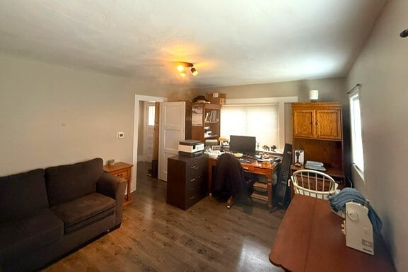 Building Photo - 200 W 5th Ave