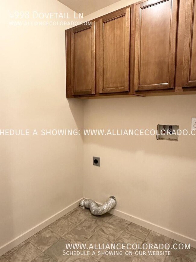 Building Photo - 4998 Dovetail Ln