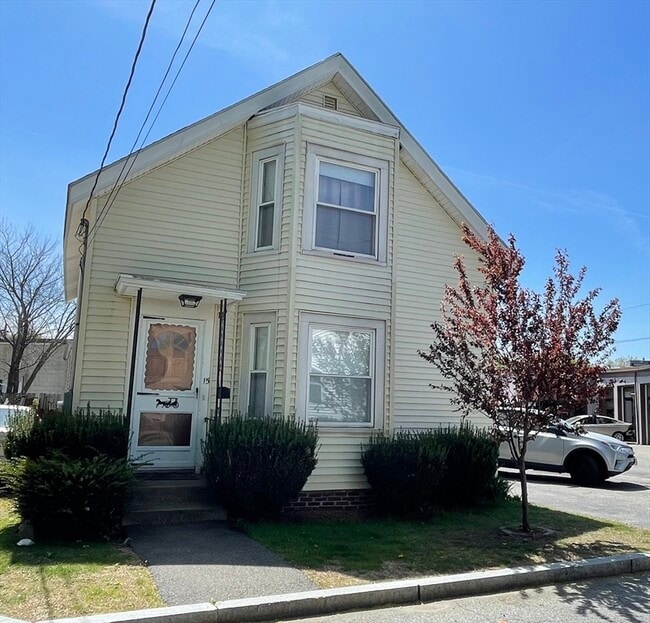 Primary Photo - 15 Green St