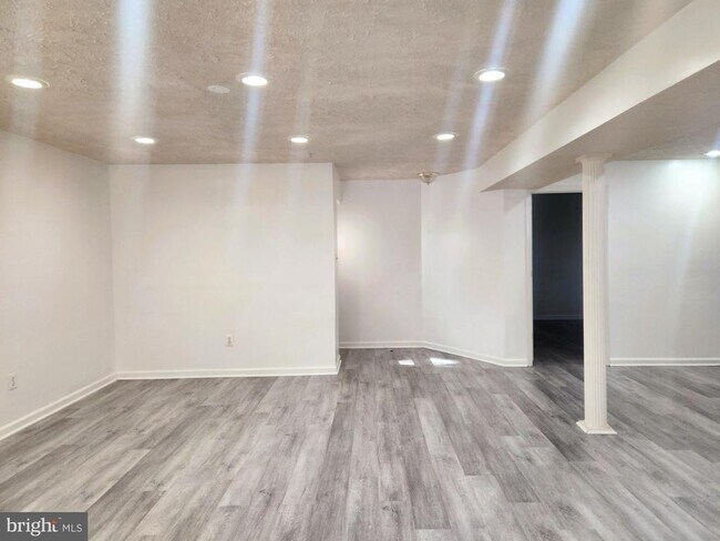 Building Photo - 406 Clairborne St
