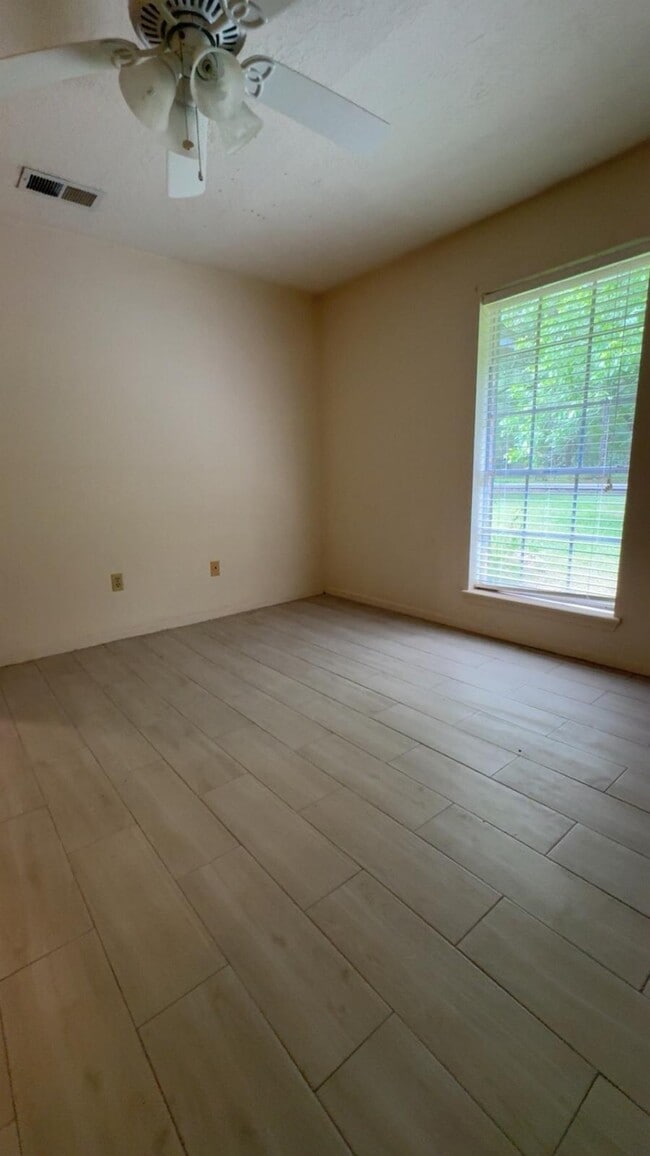 Building Photo - 22803 Trailwood Ln
