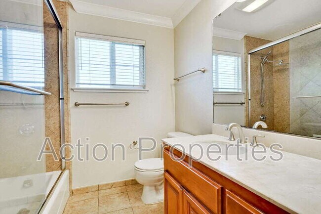 Building Photo - 241 Granada Park Cir
