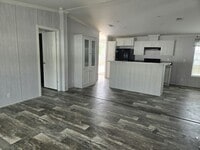 Building Photo - 104 Bush Ln