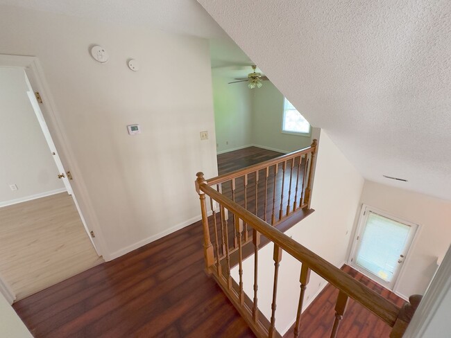 Building Photo - Knoxville 37922 - Beautiful 3 bedroom cond...