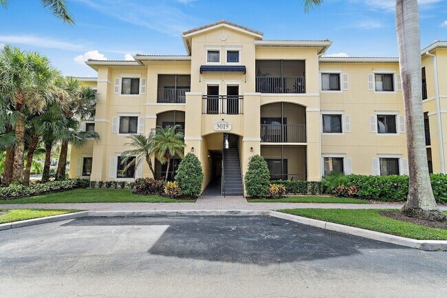 Building Photo - 3019 Alcazar Pl