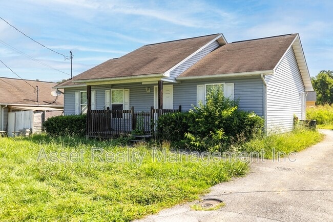 Building Photo - 152 Red Bud Ln