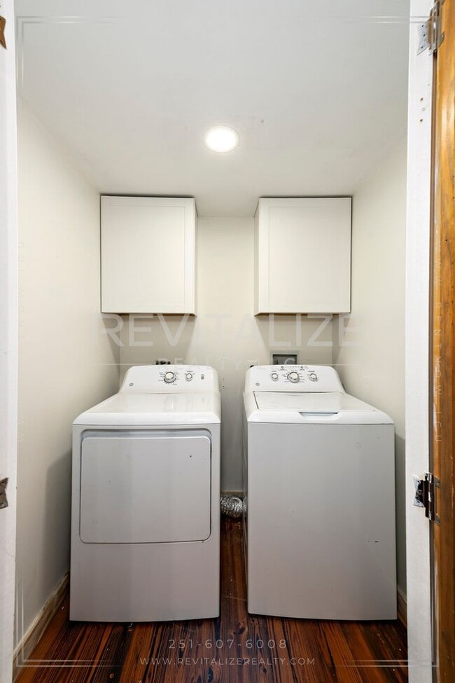 Building Photo - Charming Foley Bungalow with Timeless Character and Plenty of Storage!