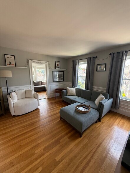 Building Photo - 56 Trapelo St