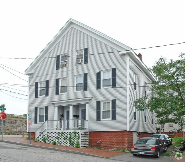4951 Hancock St 4951 Hancock St Portland ME 04101 Apartment Finder