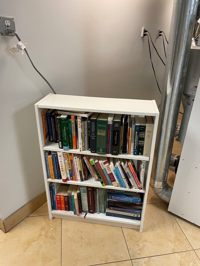 Building Photo - 2141 I St NW