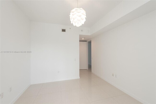Building Photo - 1100 Biscayne Blvd