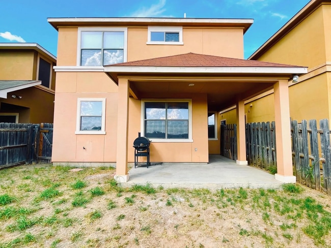 Building Photo - 9310 Albany Dr