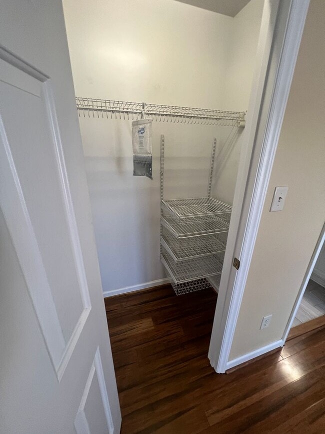 Building Photo - 3 Bed 2.5 Bath Townhome In Governors' Village