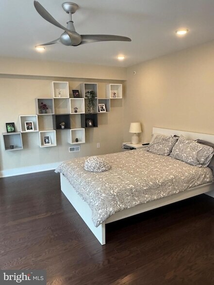 Building Photo - 1651 E Eyre St