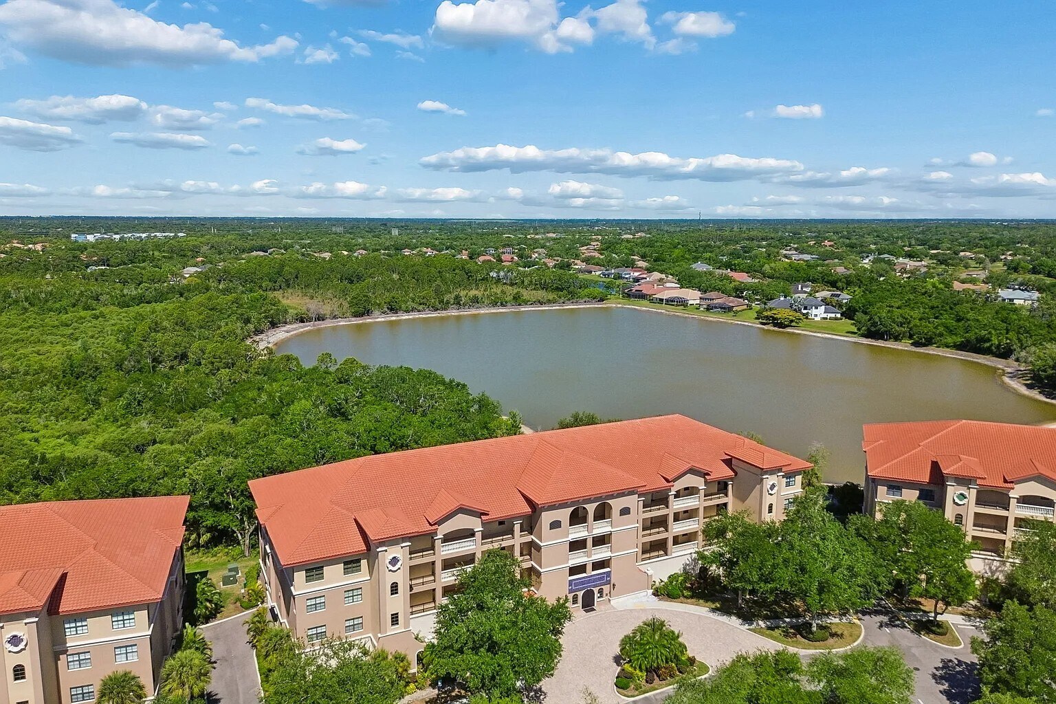 Building Photo - 7702 Lake Vista Ct
