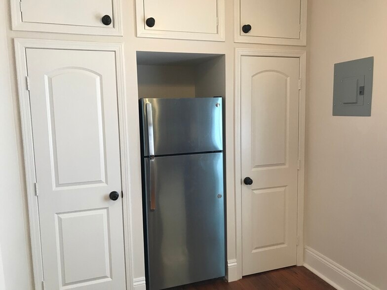 Kitchen - 1414 Thalia St