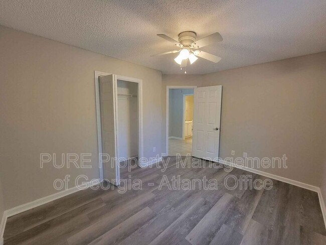 Building Photo - 102 Laguna Springs Dr