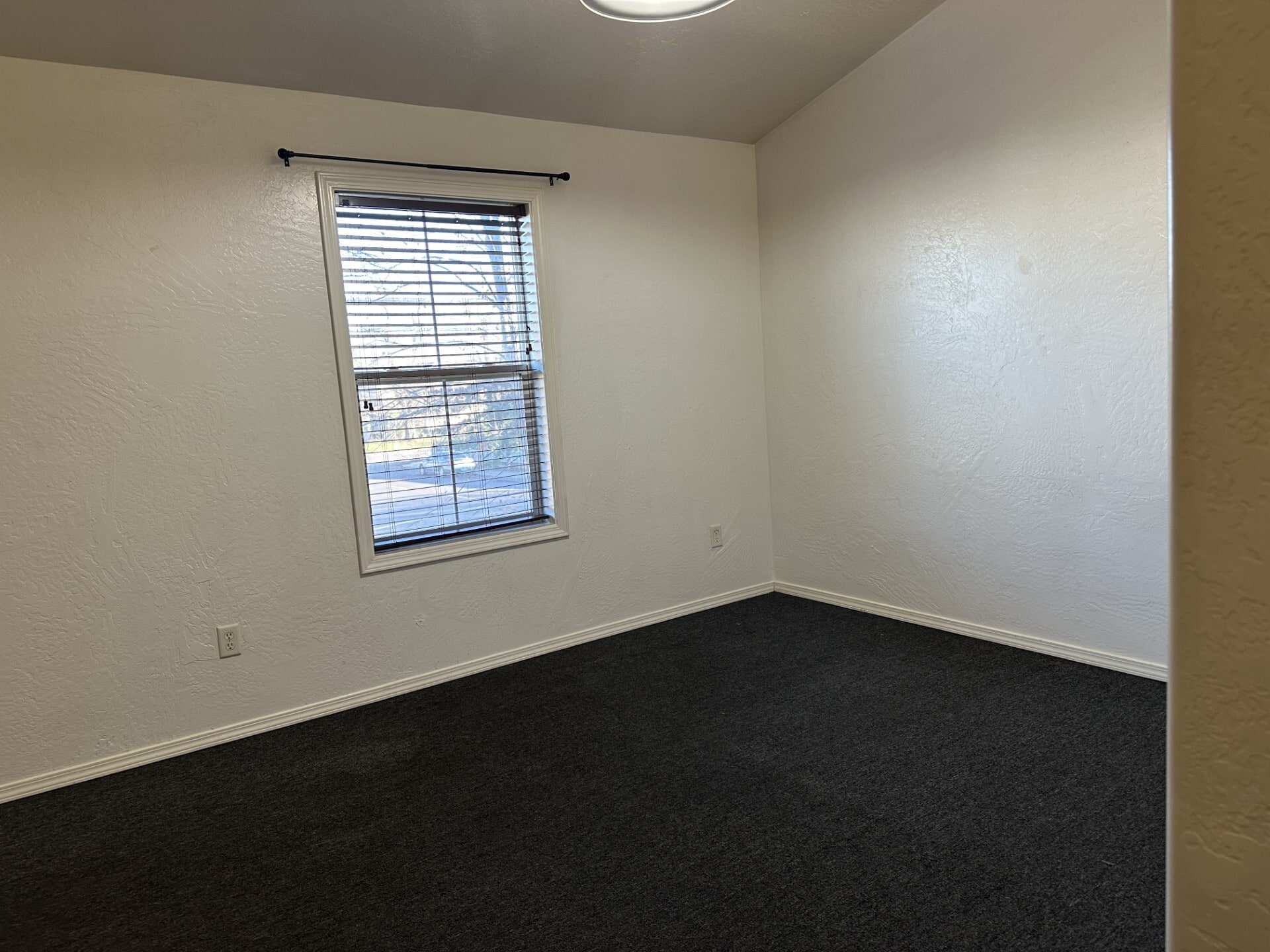 living room left wall - 120 S Columbus Ave