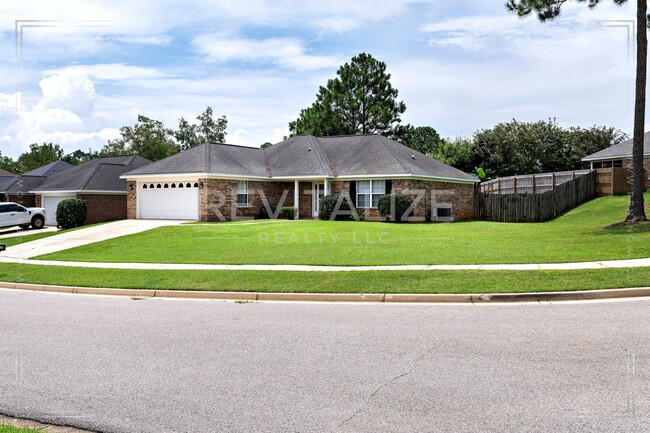 Building Photo - Stunning 4 Bed 2 Bath Home in West Mobile!