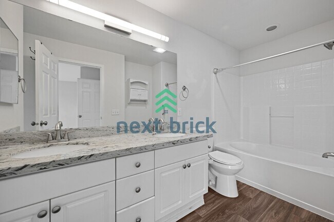 Building Photo - Charming 3-Bed with 2.5 Baths in Mountlake Terrace – Spacious 1561 Sq Ft Retreat!
