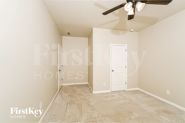 Building Photo - 8613 Clarke Ln