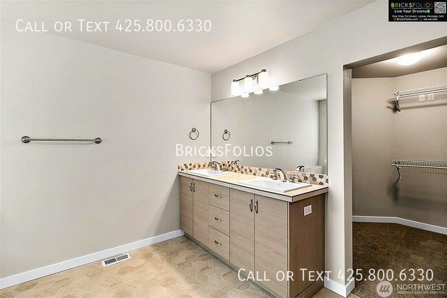 Building Photo - 16217 8th Ave E