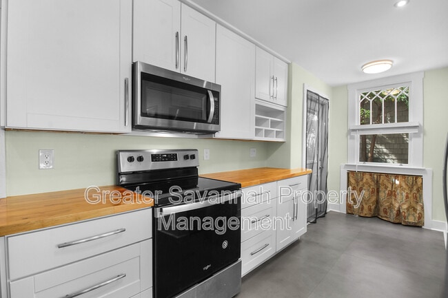 Building Photo - 1206 E 48th St