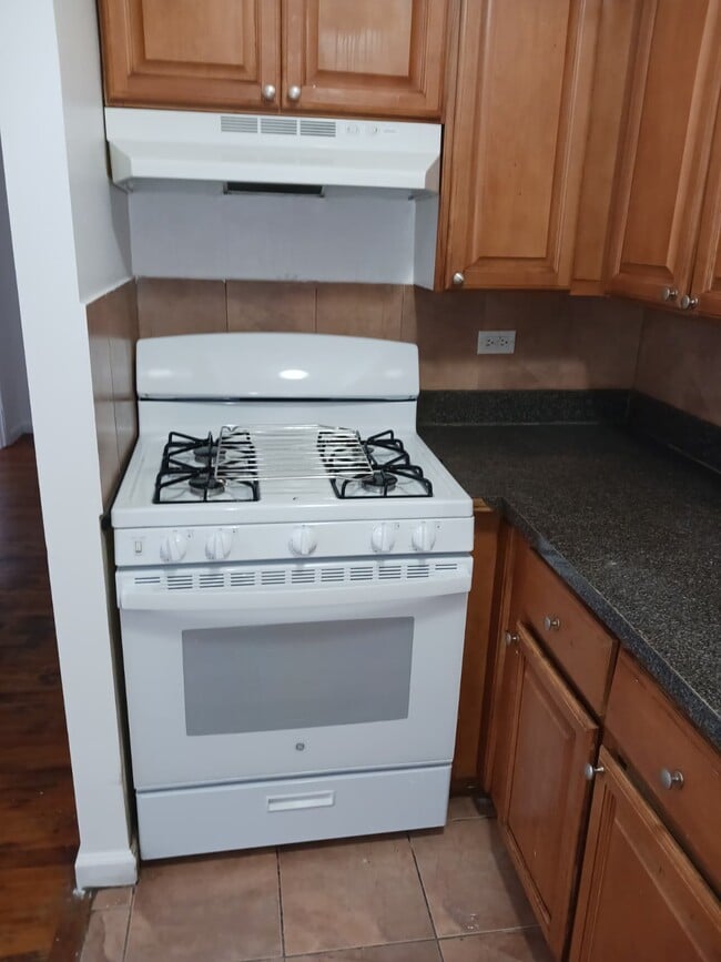 Building Photo - 1349 Franklin Ave