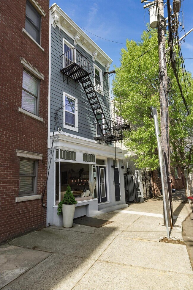 Building Photo - 373-375-375 3rd St