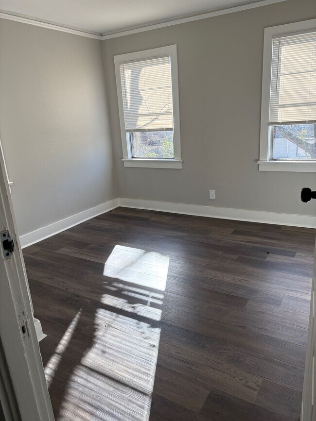 Building Photo - 4613 W 23rd St