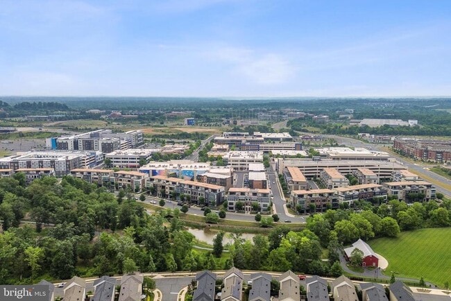 Building Photo - 44707 Plympton Square