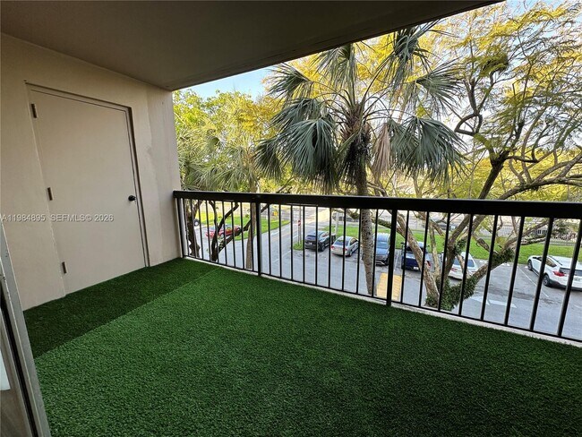 Building Photo - 10425 SW 112th Ave