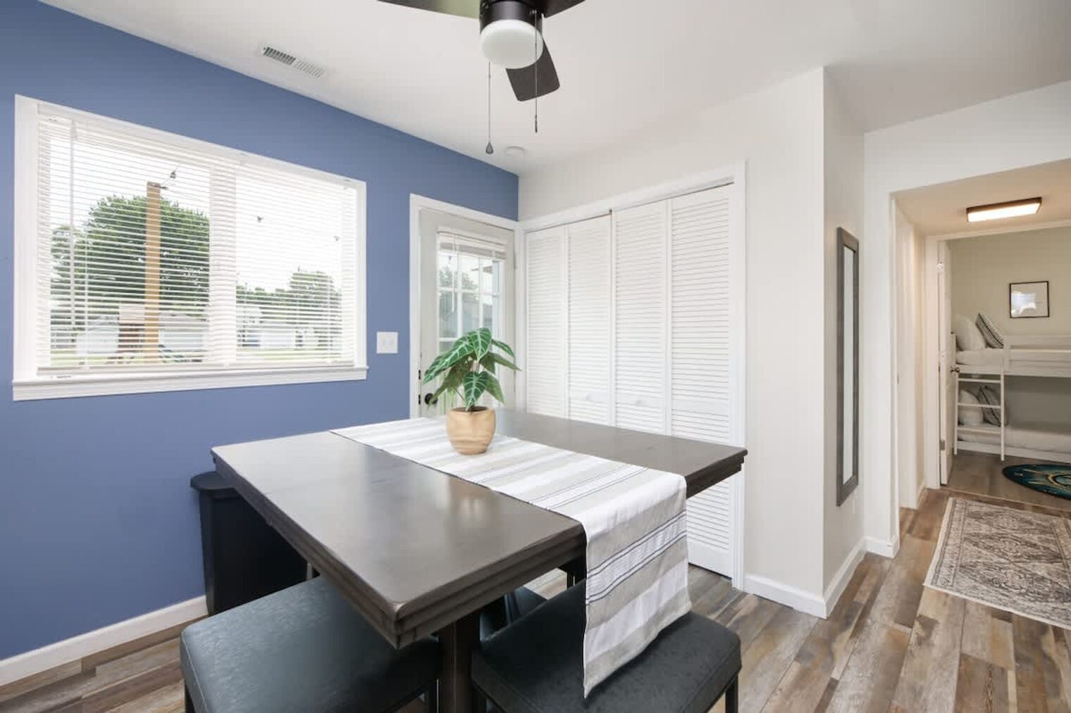 Building Photo - 415 Short St