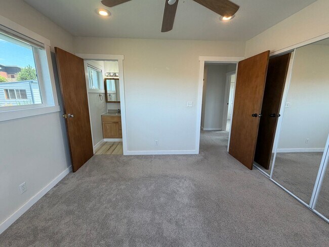 Building Photo - 209 Goldcrest St NW