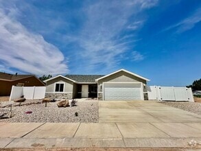Building Photo - Brand New 3 bedroom- 2 bath Single Family ...