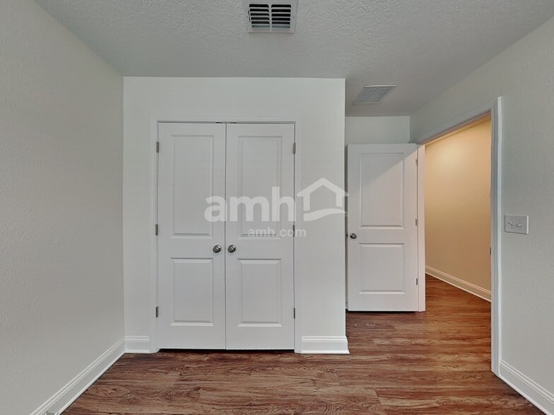 Building Photo - 2974 Hill Valley Ln