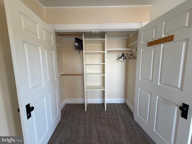 Building Photo - 48600 Deep Cove Ln