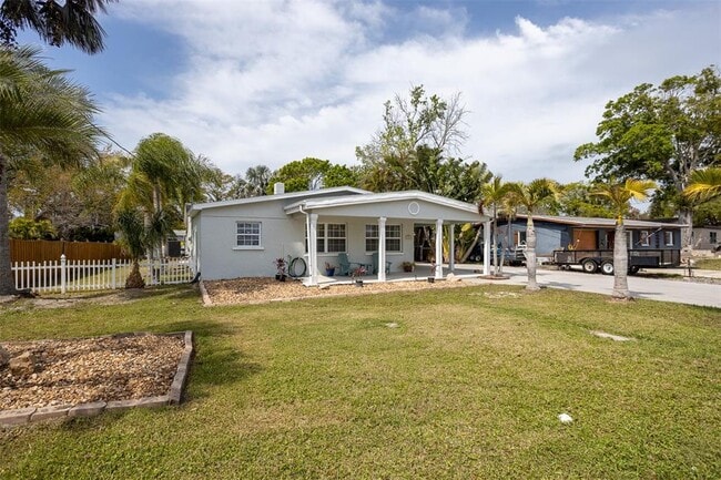 Building Photo - 711 Bayshore Dr