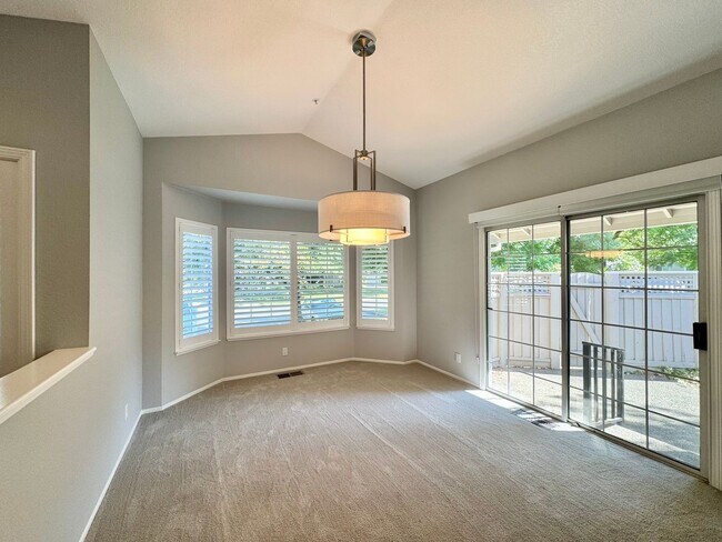 Building Photo - Napa, Gated Community Single Story 2 Bedro...