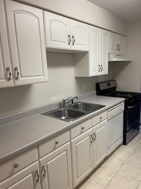 Building Photo - 2730 Mitchell Dr