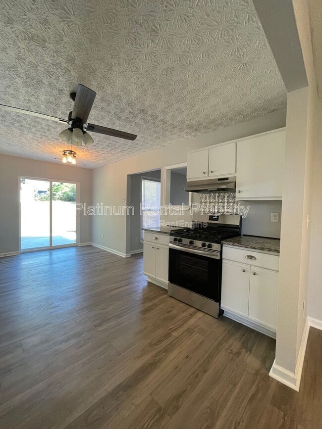 Building Photo - 1630 Creek Crossing SE