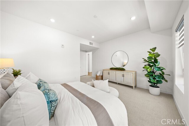Building Photo - 1301 Rivington