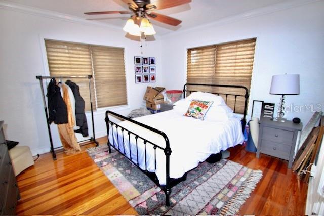 Building Photo - 230 E Esther St