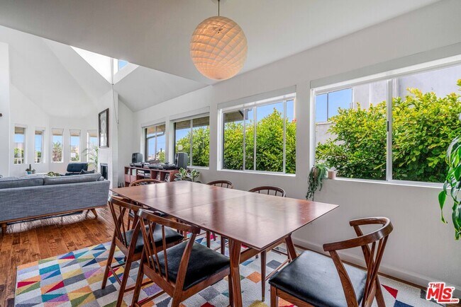 Building Photo - 24 Westwind St