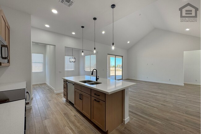 Building Photo - 3bed/2bath Home in North Surprise! Ready for Immediate Move-In! -- NO HOA!