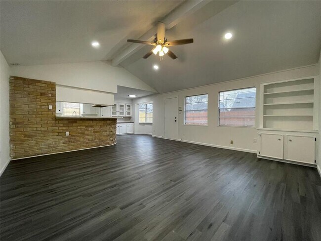 Building Photo - 12034 Tanager St